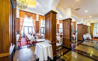 Royal Palace Helena Park - reštaurácia - letecký a autobusový zájazd CK Turancar - Bulharsko, Slnečné pobrežie Royal Palace Helena Park - reštaurácia - letecký a autobusový zájazd CK Turancar - Bulharsko, Slnečné pobrežie