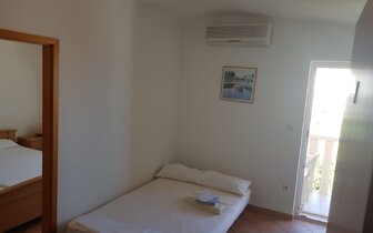 Mihaljevič - štúdiá - autobusový zájazd CK Turancar - Chorvátsko - Omiš (Duće)