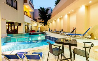Elina hotel Apartments - bazén - letecký zájazd CK Turancar - Kréta, Rethymno