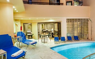 Elina hotel Apartments - bazén - letecký zájazd CK Turancar - Kréta, Rethymno