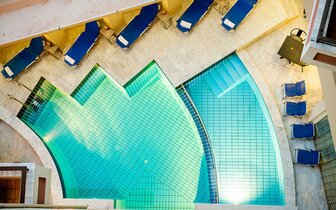 Elina hotel Apartments - bazén - letecký zájazd CK Turancar - Kréta, Rethymno