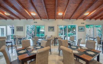 Hotel Marilena - reštaurácia - letecký zájazd CK Turancar - Kréta, Amoudara