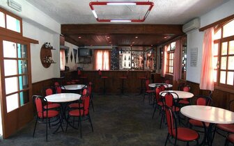 Hotel Prinos apartments - bar - letecký zájazd CK Turancar - Kréta, Hersonissos