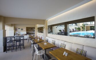 Hotel La Stella - reštaurácia - letecký zájazd CK Turancar - Kréta, Platanias