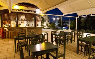 Club Lyda - snack bar - letecký zájazd CK Turancar - Kréta, Gouves