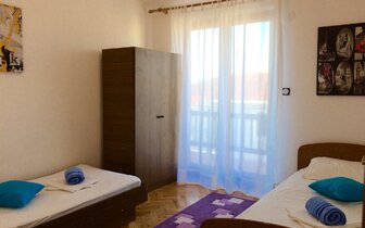 Jacob a Nediljko - apartmány - autobusový zájazd CK Turancar - Chorvátsko - Omiš (Duće)