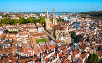 CK Turancar, Letecký poznávací zájazd, Mestá pod Pyrenejami, Katedrála svätej Márie, Bayonne CK Turancar, Letecký poznávací zájazd, Mestá pod Pyrenejami, Katedrála svätej Márie, Bayonne