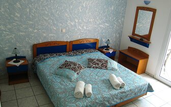 Apartmánový dom Ilion - izba - autobusový zájazd CK Turancar - Grécko, Thasos, Skala Potamias Apartmánový dom Ilion - izba - autobusový zájazd CK Turancar - Grécko, Thasos, Skala Potamias