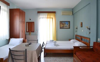 Apartmánový dom Vergina - izba - autobusový zájazd CK Turancar - Grécko, Thasos, Skala Potamias Apartmánový dom Vergina - izba - autobusový zájazd CK Turancar - Grécko, Thasos, Skala Potamias