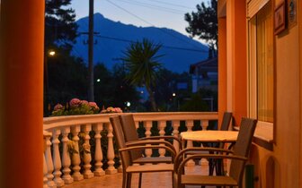 Apartmánový dom Vergina - balkón - autobusový zájazd CK Turancar - Grécko, Thasos, Skala Potamias Apartmánový dom Vergina - balkón - autobusový zájazd CK Turancar - Grécko, Thasos, Skala Potamias