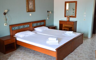 Apartmánový dom Vergina - izba - autobusový zájazd CK Turancar -  Grécko, Thasos, Skala Potamias Apartmánový dom Vergina - izba - autobusový zájazd CK Turancar -  Grécko, Thasos, Skala Potamias