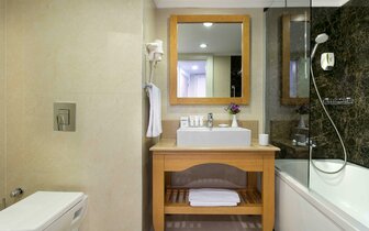 Limak Arcadia Resort - kúpelňa - letecký zájazd CK Turancar - Turecko, Belek 