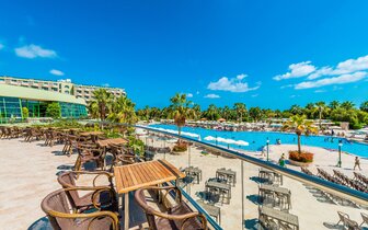 Von Resort Golden Coast - terasa - letecký zájazd CK Turancar - Turecko, Colakli