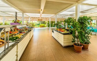 Von Resort Golden Beach - bufetové stoly - letecký zájazd CK Turancar - Turecko, Colakli