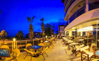 Eftalia Downtown Hotel - terasa - letecký zájazd CK Turancar - Turecko, Alanya