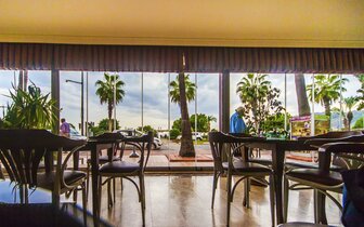 Eftalia Downtown - terasa - letecký zájazd CK Turancar - Turecko, Alanya