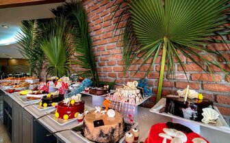 Orfeus Park Hotel - bufetové stoly - letecký zájazd CK Turancar - Turecko, Colakli