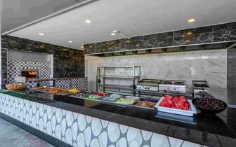 Palmeras Beach Hotel - bufetové stoly - letecký zájazd CK Turancar - Turecko, Konakli