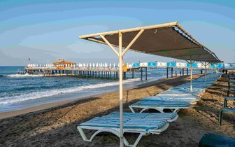 Palmeras Beach Hotel - pláž - letecký zájazd CK Turancar - Turecko, Konakli