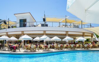 Terrace Elite Resort - bar pri bazéne - letecký zájazd CK Turancar - Turecko, Gündogdu