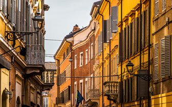 Poznávacie zájazdy CK Turancar, Taliansko na tanieri, Modena, Old Town Poznávacie zájazdy CK Turancar, Taliansko na tanieri, Modena, Old Town