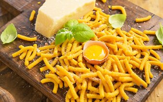 Poznávacie zájazdy CK Turancar, Taliansko na tanieri, cestoviny passatelli Poznávacie zájazdy CK Turancar, Taliansko na tanieri, cestoviny passatelli