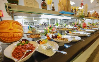 Sidekum Hotel - bufetové stoly - letecký zájazd CK Turancar - Turecko, Kumköy