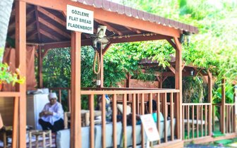 Sidekum Hotel - stánok s tureckými plackami - letecký zájazd CK Turancar - Turecko, Kumköy