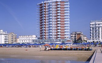 Hotel Caravelle v Lido di Jesolo, pobytové zájazdy autobusovou a individuálnou dopravou CK TURANCAR