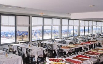 Hotel Caravelle v Lido di Jesolo, pobytové zájazdy autobusovou a individuálnou dopravou CK TURANCAR