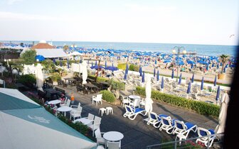 Hotel Caravelle v Lido di Jesolo, pobytové zájazdy autobusovou a individuálnou dopravou CK TURANCAR