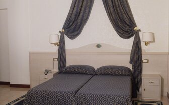 Hotel Caravelle v Lido di Jesolo, pobytové zájazdy autobusovou a individuálnou dopravou CK TURANCAR