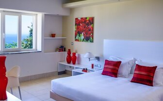 Hotel Esperos Village Blue - izba s výhľadom na more a zdieľaným bazénom - letecký zájazd CK Turancar - Faliraki, Rodos Hotel Esperos Village Blue - izba s výhľadom na more a zdieľaným bazénom - letecký zájazd CK Turancar - Faliraki, Rodos