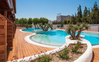Hotel Esperos Village Blue - bazén - letecký zájazd CK Turancar - Faliraki, Rodos Hotel Esperos Village Blue - bazén - letecký zájazd CK Turancar - Faliraki, Rodos