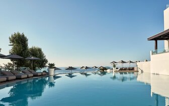 Hotel Esperos Village Blue - bazén - letecký zájazd CK Turancar - Faliraki, Rodos Hotel Esperos Village Blue - bazén - letecký zájazd CK Turancar - Faliraki, Rodos
