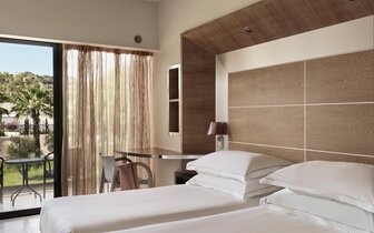 Hotel Esperos Palace - izba štandard - letecký zájazd CK Turancar - Faliraki, Rodos Hotel Esperos Palace - izba štandard - letecký zájazd CK Turancar - Faliraki, Rodos