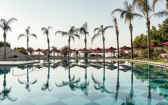 Hotel Esperos Palace - bazén - letecký zájazd CK Turancar - Faliraki, Rodos Hotel Esperos Palace - bazén - letecký zájazd CK Turancar - Faliraki, Rodos