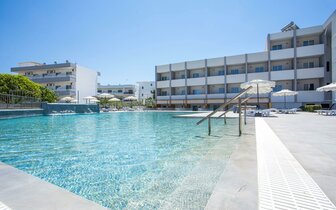 Hotel Tsampika - bazén - letecký zájazd CK Turancar - Faliraki, Rodos Hotel Tsampika - bazén - letecký zájazd CK Turancar - Faliraki, Rodos