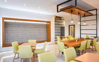 Hotel Tsampika - bar - letecký zájazd CK Turancar - Faliraki, Rodos Hotel Tsampika - bar - letecký zájazd CK Turancar - Faliraki, Rodos