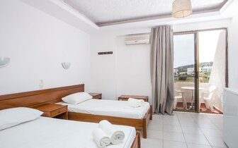 Hotel Nikos - izba - letecký zájazd CK Turancar - Faliraki, Rodos