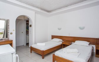 Hotel Nikos - izba - letecký zájazd CK Turancar - Faliraki, Rodos