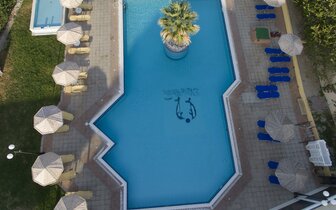 Hotel Diagoras - bazén - letecký zájazd CK Turancar - Faliraki, Rodos