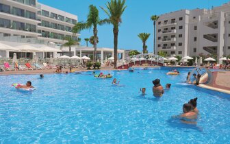 Tsokkos Protaras – bazén – letecký zájazd CK Turancar – Cyprus, Aya Napa