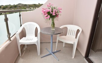 Hotel Rose - balkón - letecký zájazd CK Turancar - Kallithea, Rodos