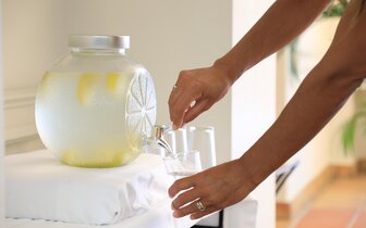 DWO Les Palmeres - privítací drink - letecký zájazd CK Turancar - Španielsko, Calella