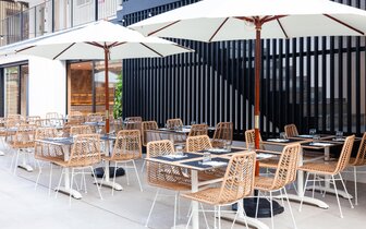 DWO Les Palmeres - terasa reštaurácie - letecký zájazd CK Turancar - Španielsko, Calella