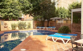 DWO Les Palmeres - bazén - letecký zájazd CK Turancar - Španielsko, Calella