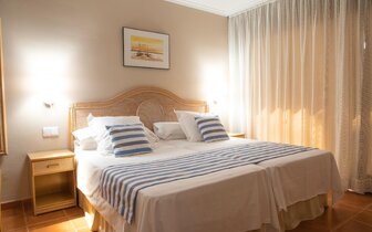 DWO Les Palmeres - izba- letecký zájazd CK Turancar - Španielsko, Calella