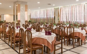 Royal Sun - reštaurácia - letecký zájazd CK Turancar - Španielsko, Santa Susanna