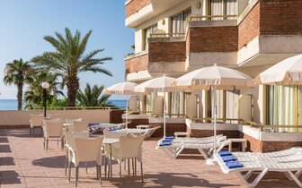 Royal Sun - slnečná terasa - letecký zájazd CK Turancar - Španielsko, Santa Susanna